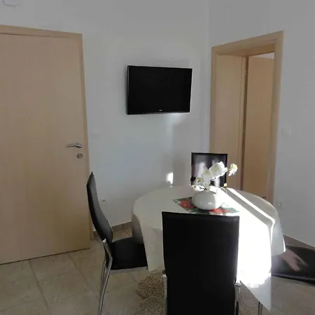 In 51811 Τρογκίρ